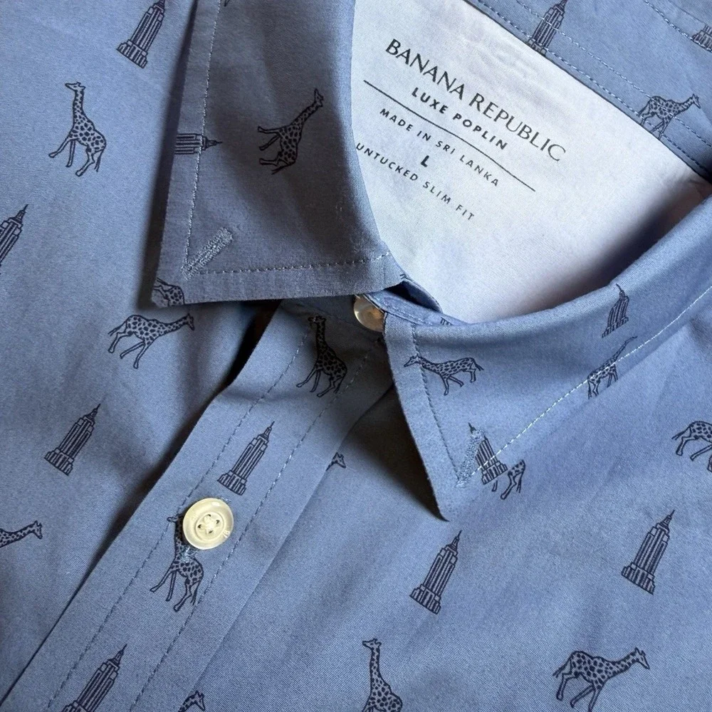 Banana Republic Shirt Mens L Blue Giraffe Empire State Building Slim Fit EUC
